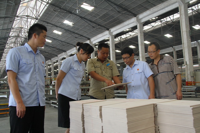 ̷����ͥ���¶��մɹ�˾��չ�������