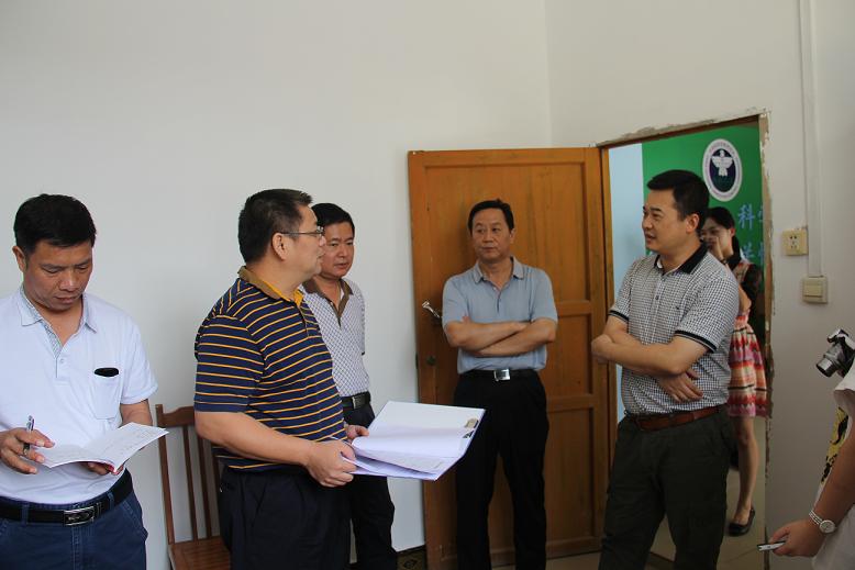 ͼΪ��������䶾�����������ĵ���̨��